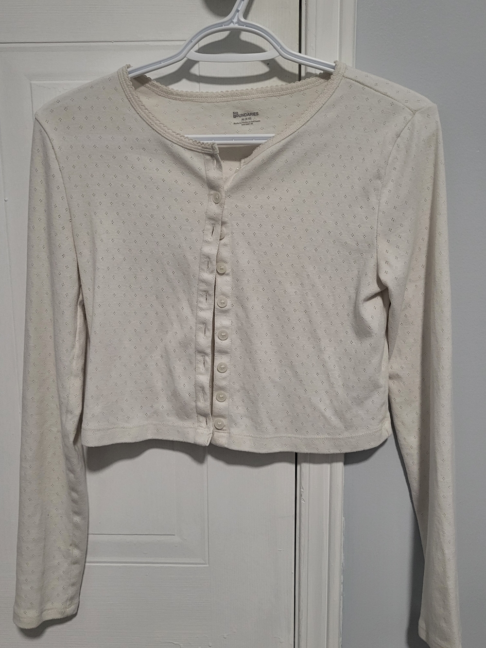 No Boundries- Whiteish-Cream Button-Front Long Sleeve Crop Top